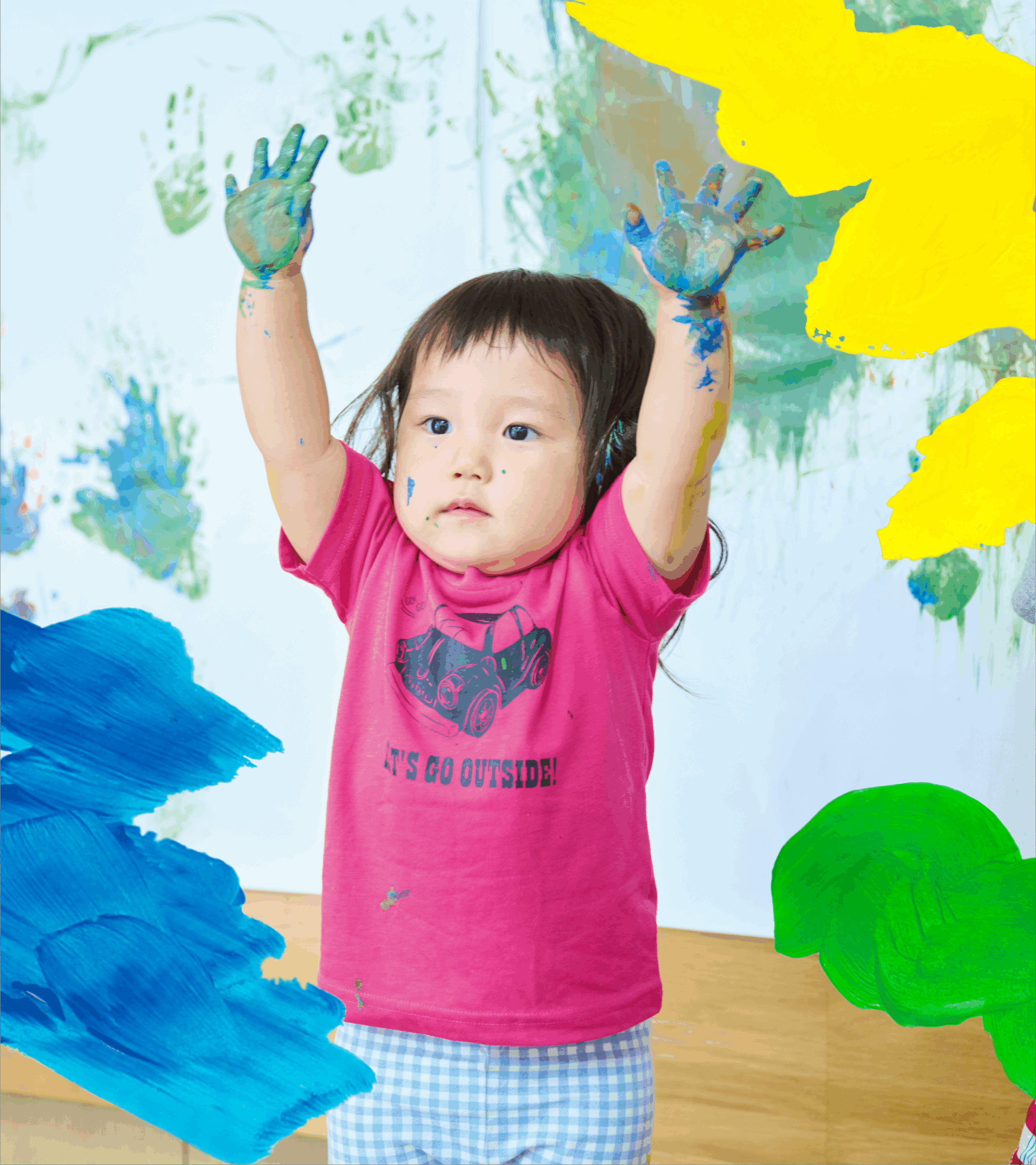「思いっきり泣ける町」の伸びやかな空気と魅力を伝える。子どもたちも楽しめる移住支援サイトに